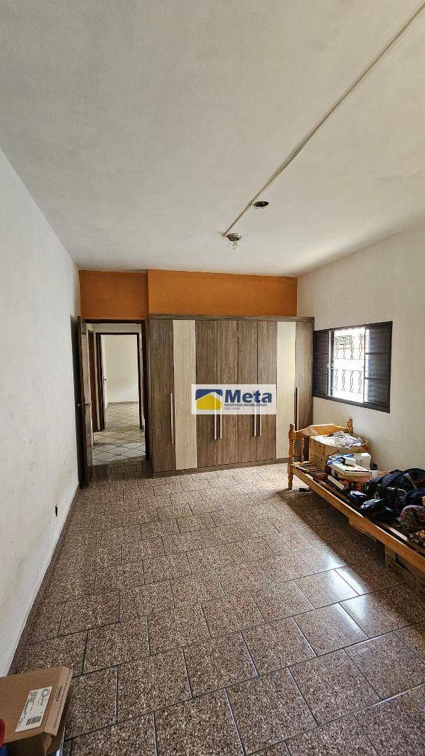 Casa à venda com 3 quartos, 207m² - Foto 11