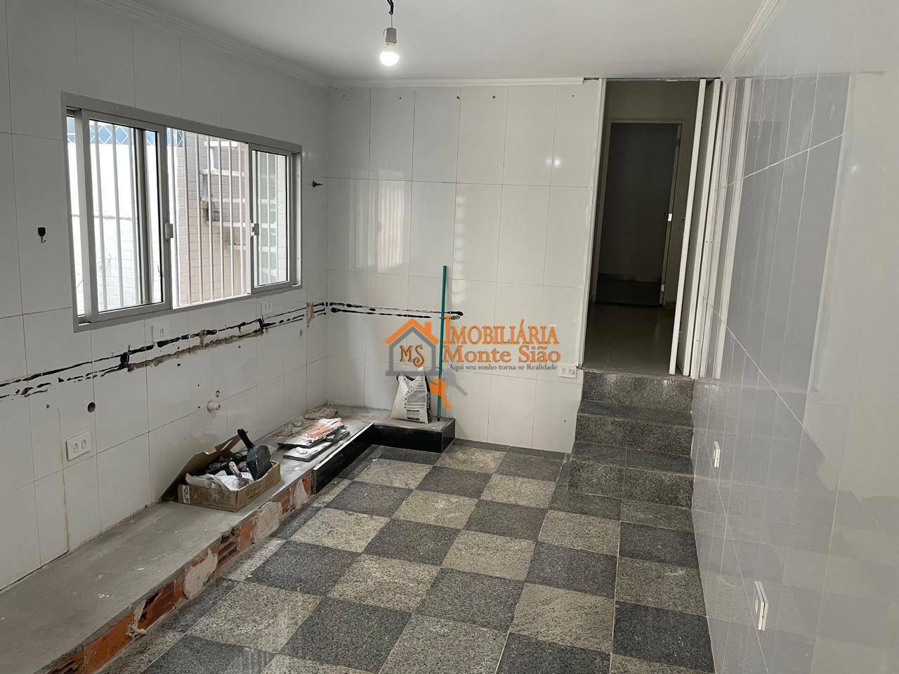 Casa à venda com 4 quartos, 101m² - Foto 5