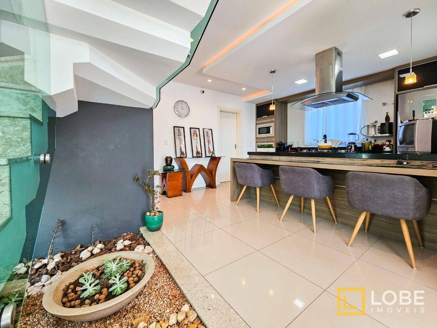 Casa à venda com 3 quartos, 299m² - Foto 13