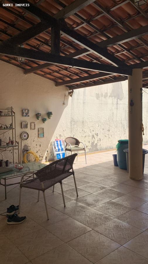 Casa à venda com 3 quartos, 160m² - Foto 3