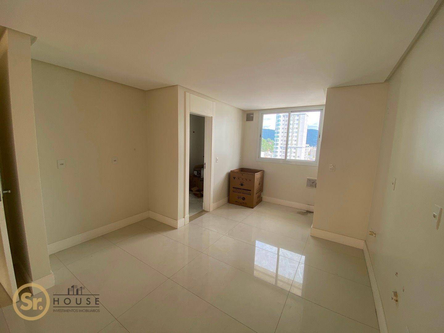 Apartamento à venda com 3 quartos, 130m² - Foto 6