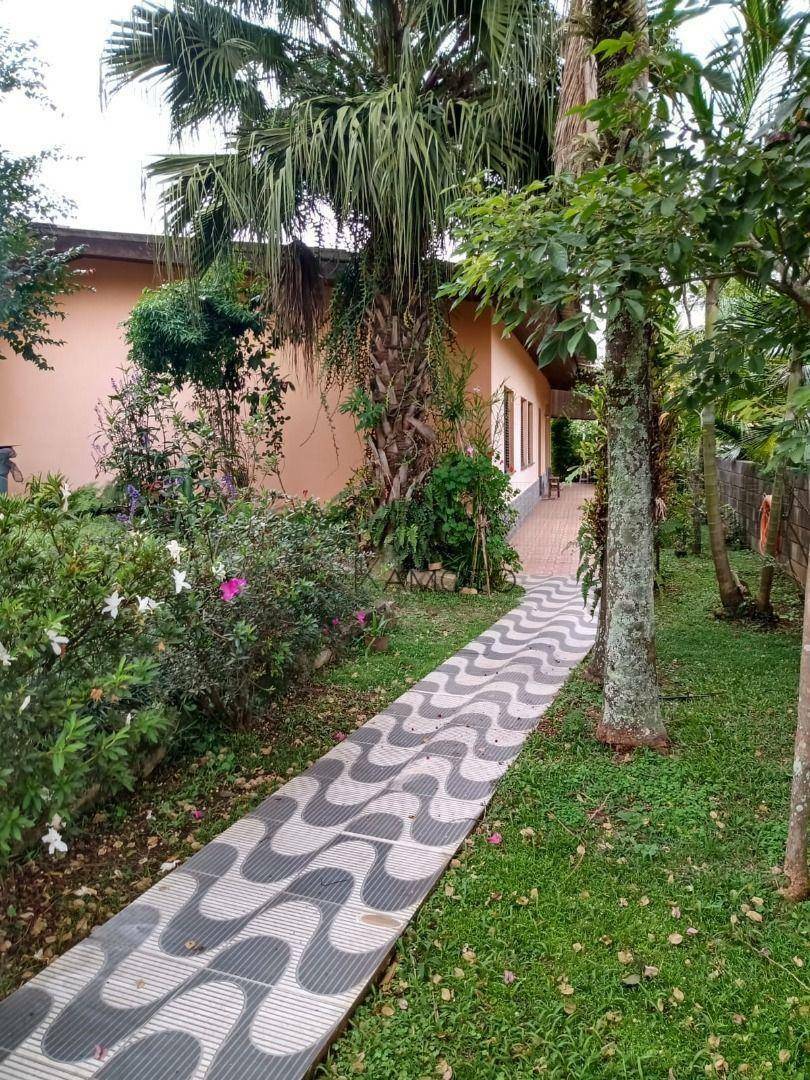 Casa à venda e aluguel com 4 quartos, 250m² - Foto 2