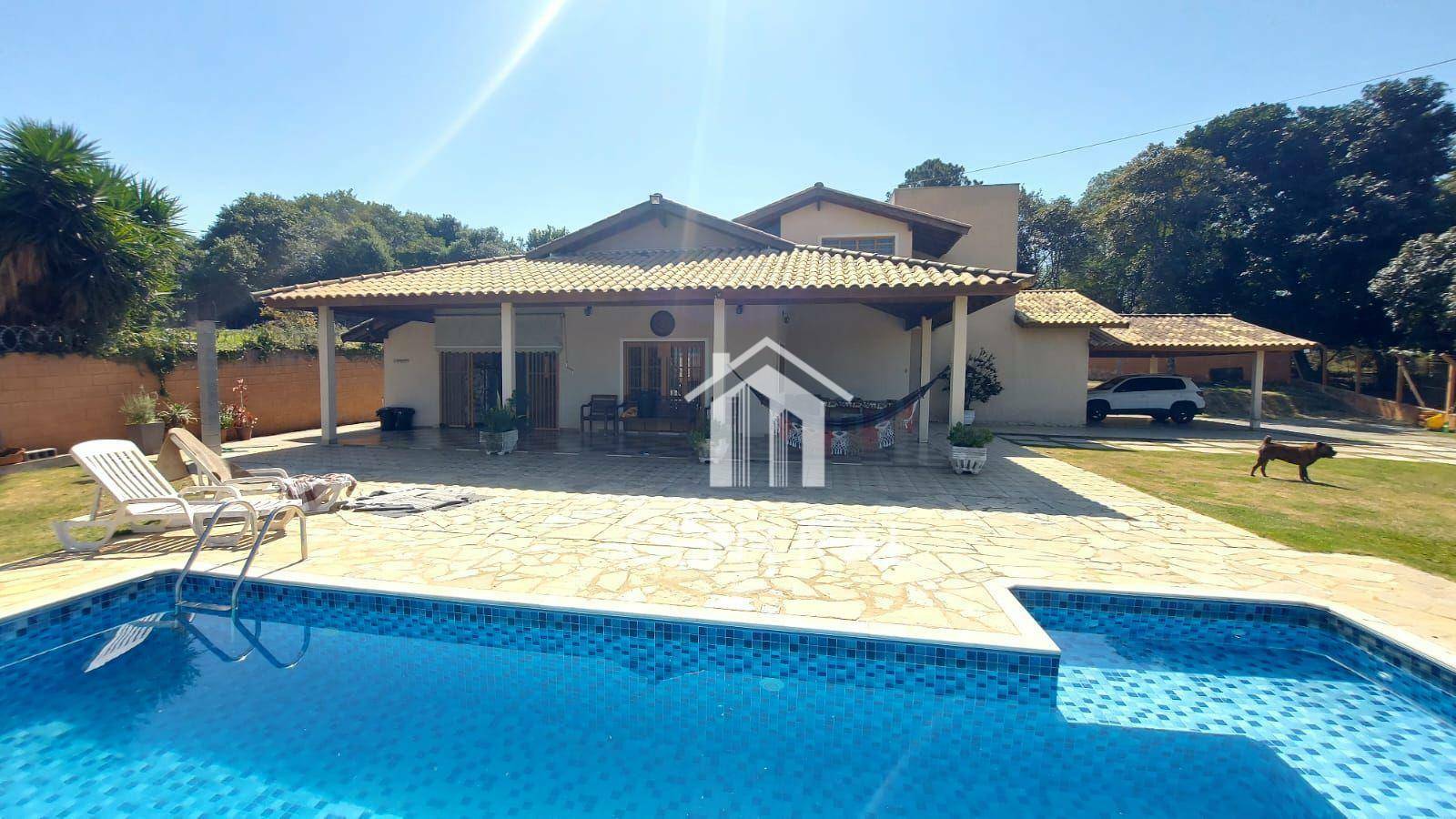 Chácara, 3 quartos, 1250 m² - Foto 1