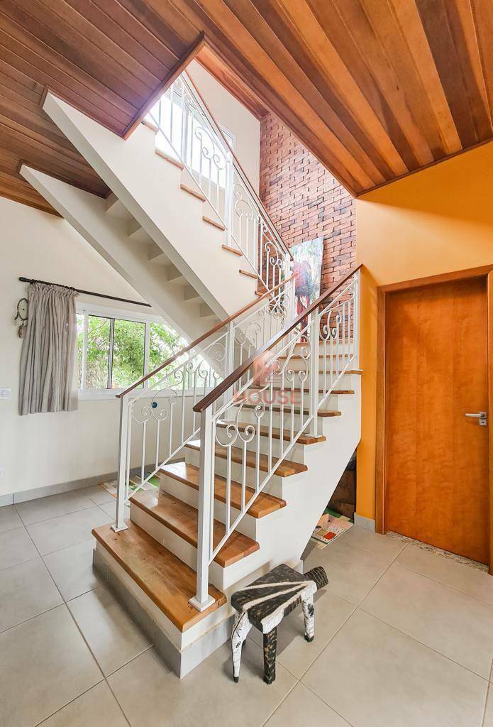 Casa de Condomínio à venda com 3 quartos, 325m² - Foto 17