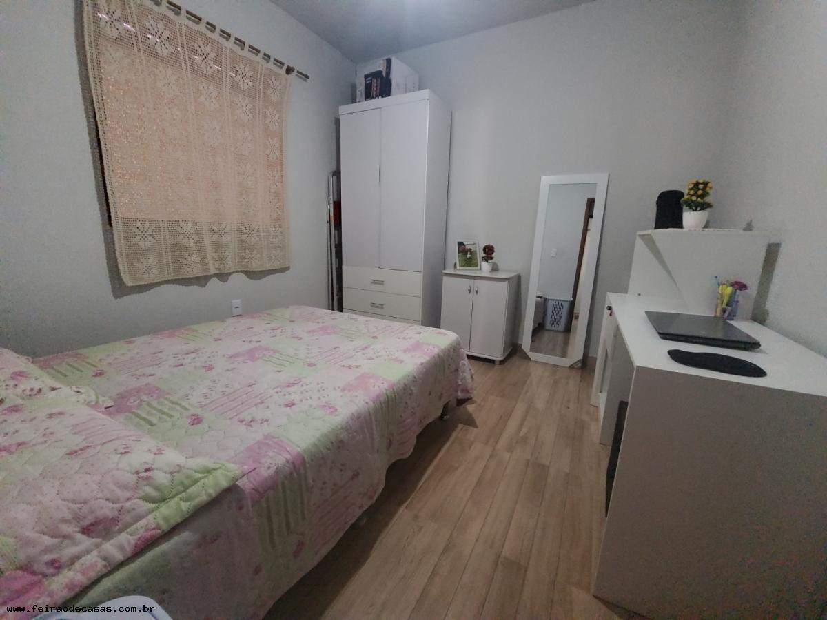 Casa à venda com 2 quartos, 70m² - Foto 22