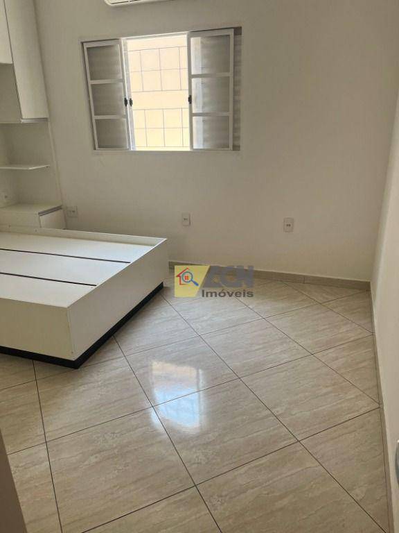 Casa à venda com 2 quartos, 80m² - Foto 10