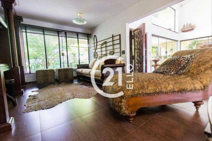 Casa de Condomínio à venda e aluguel com 4 quartos, 700m² - Foto 18