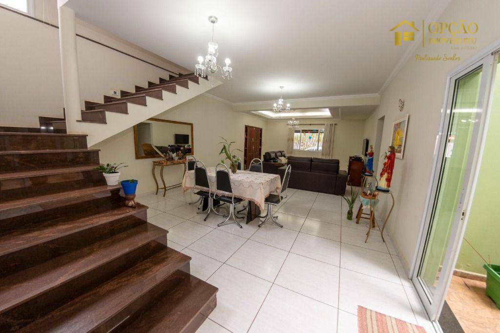 Casa à venda com 4 quartos, 248m² - Foto 3