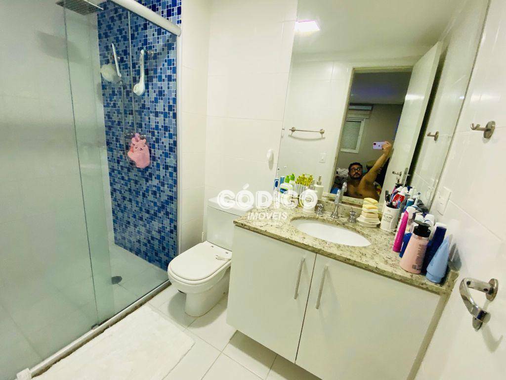 Apartamento à venda com 2 quartos, 70m² - Foto 12