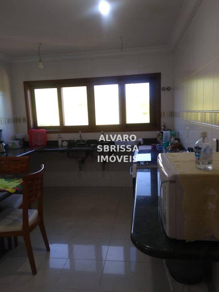 Casa de Condomínio à venda com 3 quartos, 250m² - Foto 18