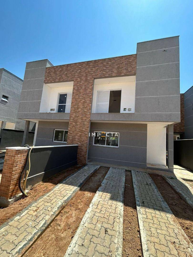 Casa de Condomínio à venda com 3 quartos, 135m² - Foto 1