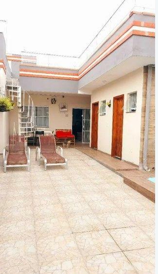 Casa à venda com 3 quartos, 150m² - Foto 1