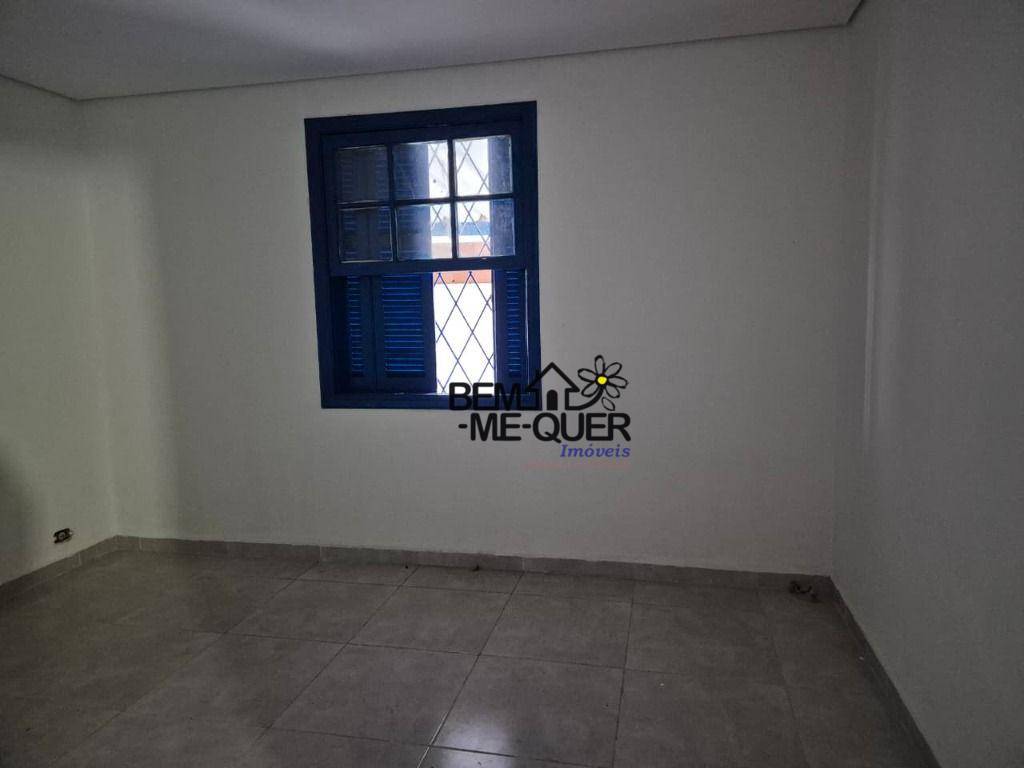 Casa para alugar com 3 quartos, 200m² - Foto 11