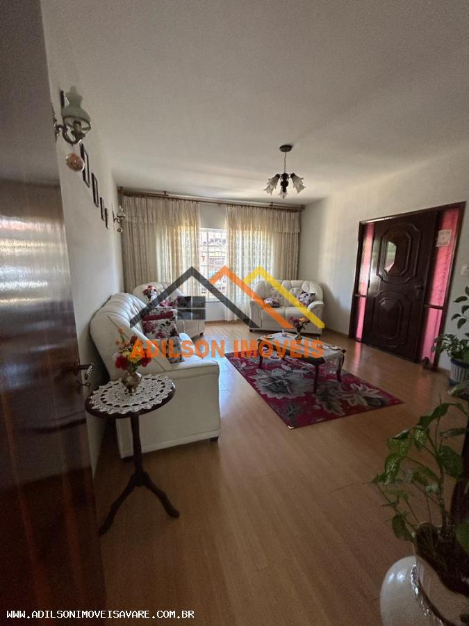 Casa à venda com 4 quartos, 340m² - Foto 3