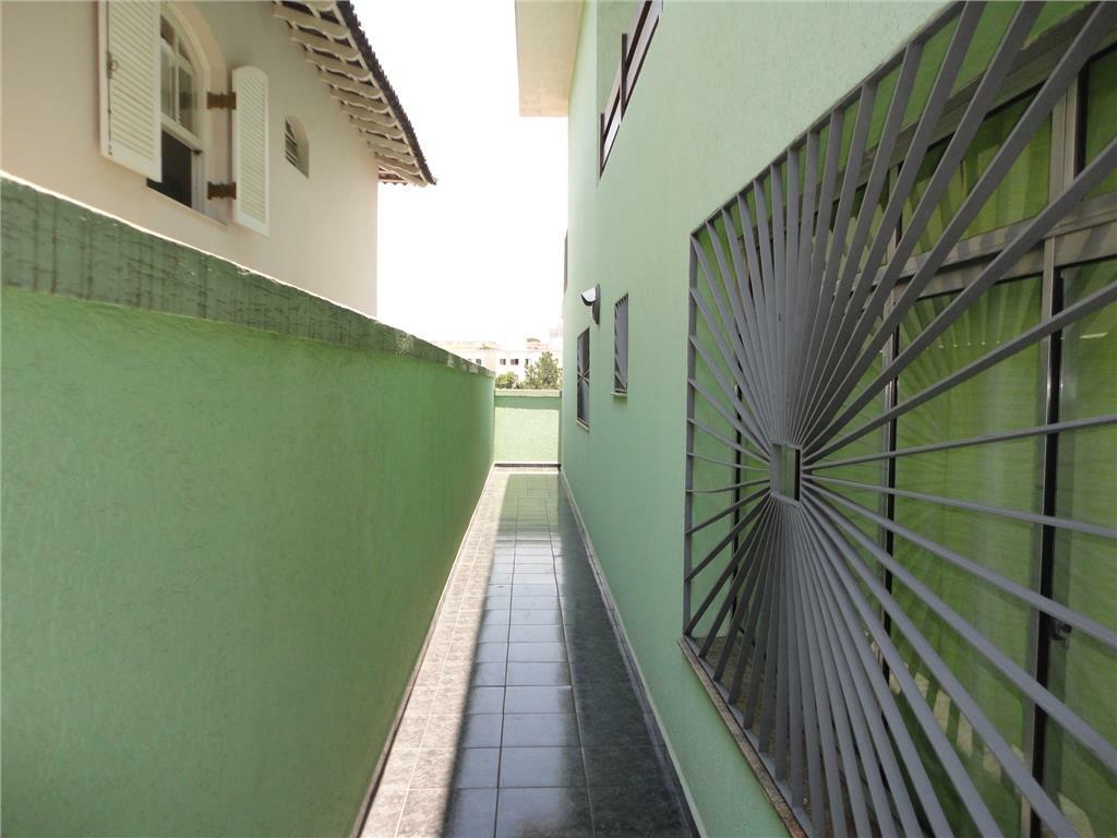 Sobrado à venda com 4 quartos, 540m² - Foto 4