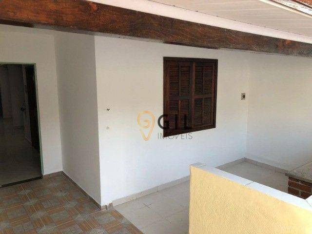 Casa à venda com 2 quartos, 122m² - Foto 1