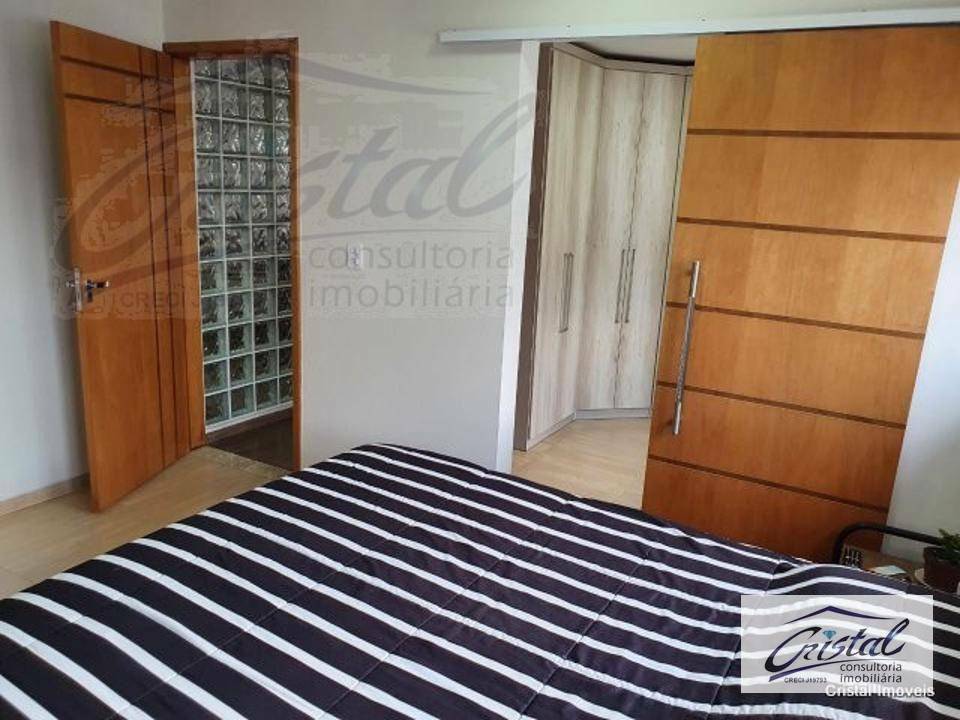 Casa à venda com 6 quartos, 228m² - Foto 10