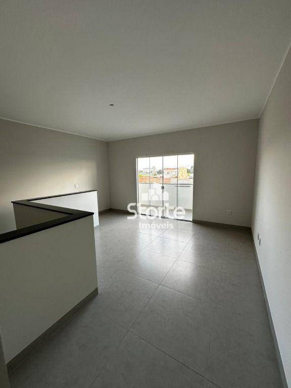 Casa à venda com 3 quartos, 130m² - Foto 14