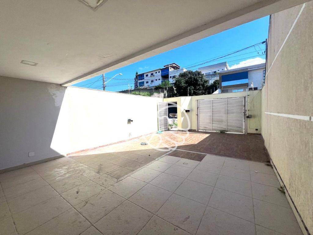 Casa, 3 quartos, 180 m² - Foto 2