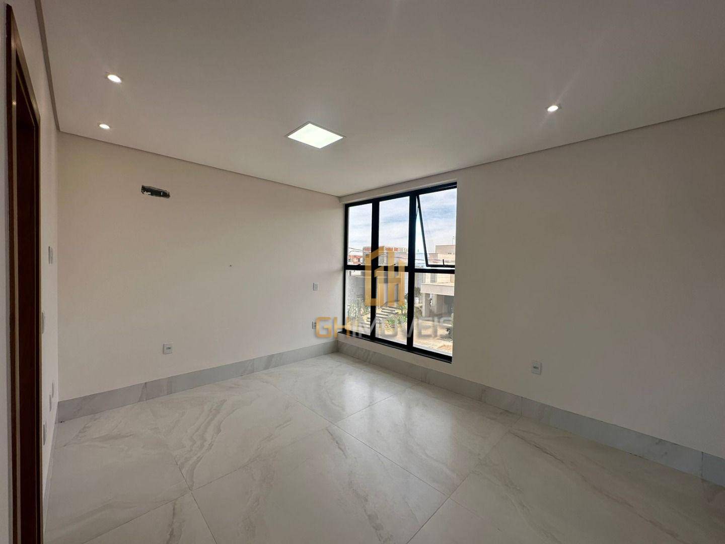 Sobrado, 4 quartos, 263 m² - Foto 2