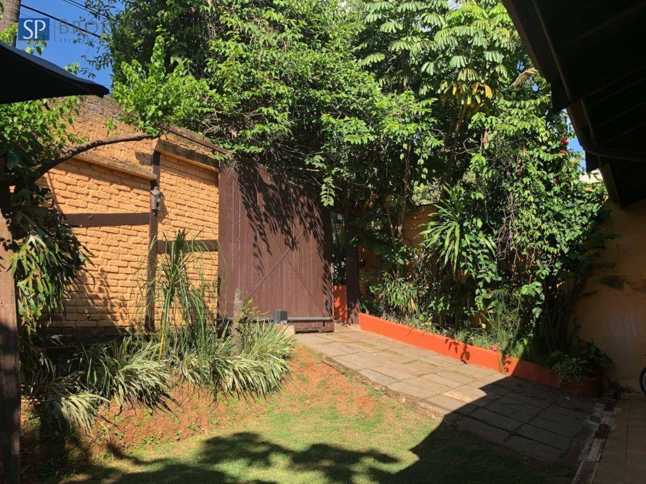 Casa de Condomínio à venda e aluguel com 4 quartos, 460m² - Foto 32
