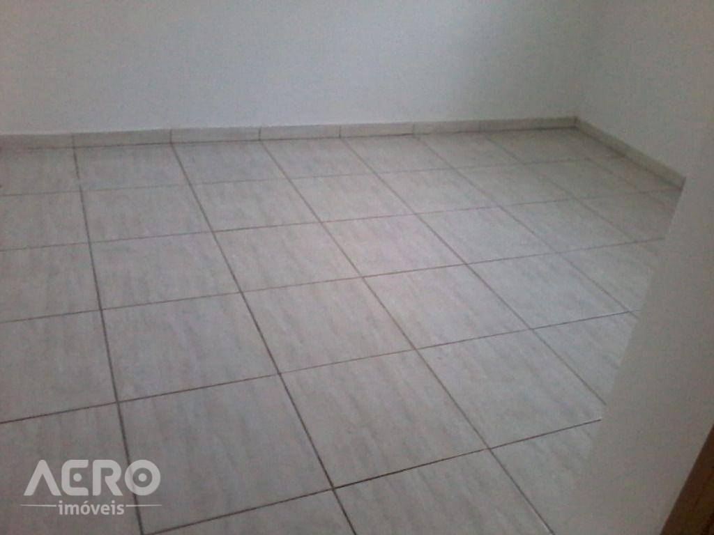 Casa à venda com 2 quartos, 90m² - Foto 14