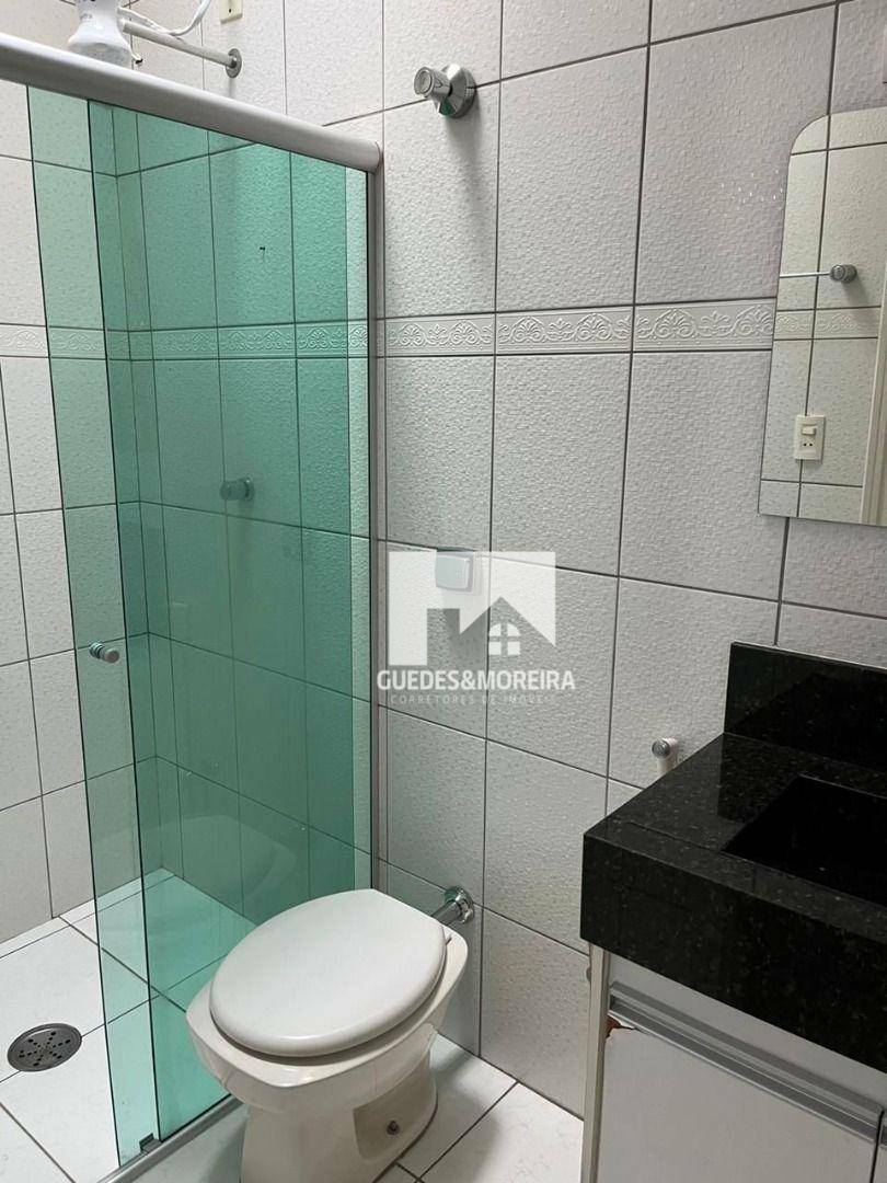 Casa à venda com 3 quartos, 180m² - Foto 2
