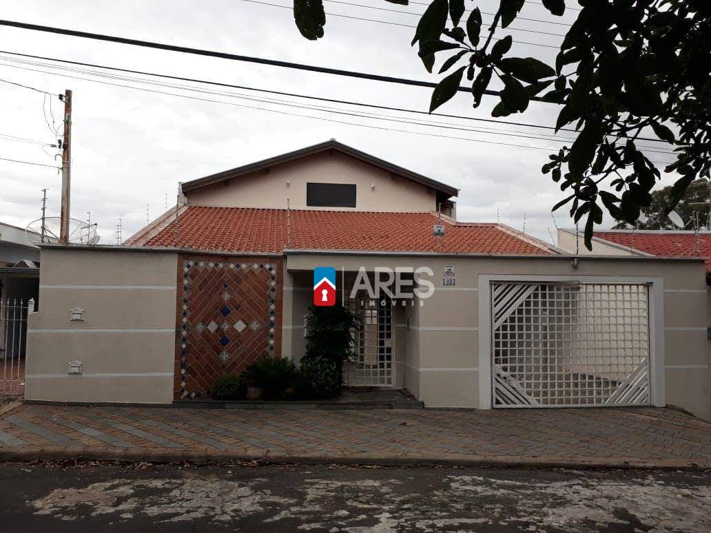 Casa, 3 quartos, 281 m² - Foto 1