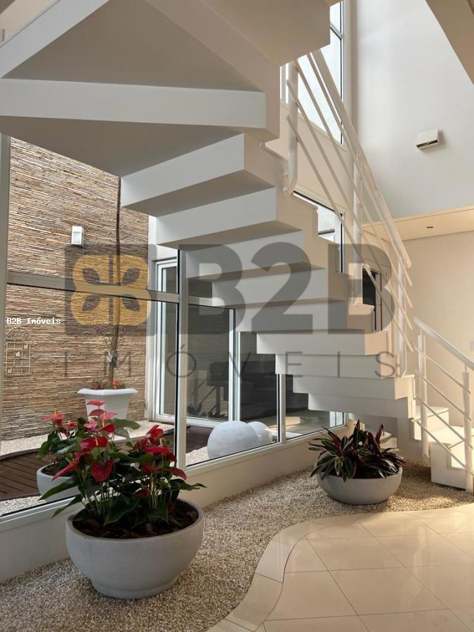 Casa à venda com 4 quartos, 345m² - Foto 5