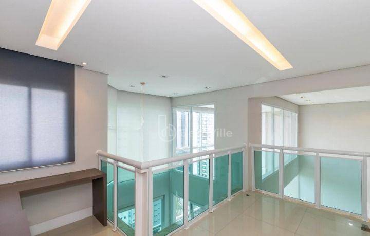 Apartamento para alugar com 3 quartos, 150m² - Foto 7