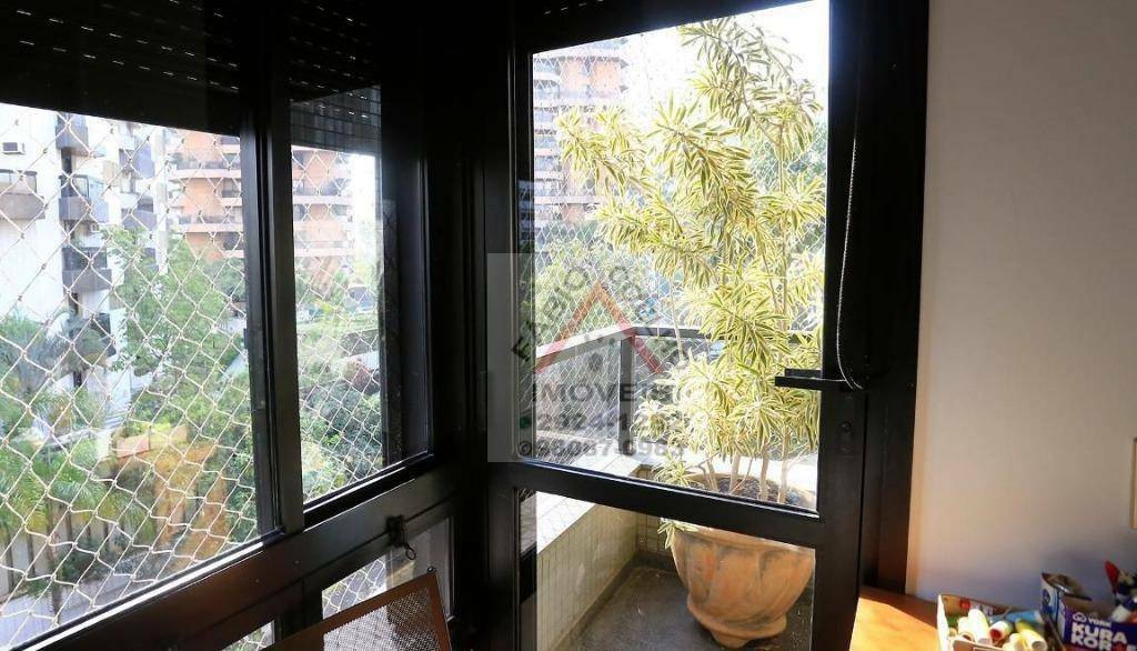 Apartamento à venda com 3 quartos, 190m² - Foto 21