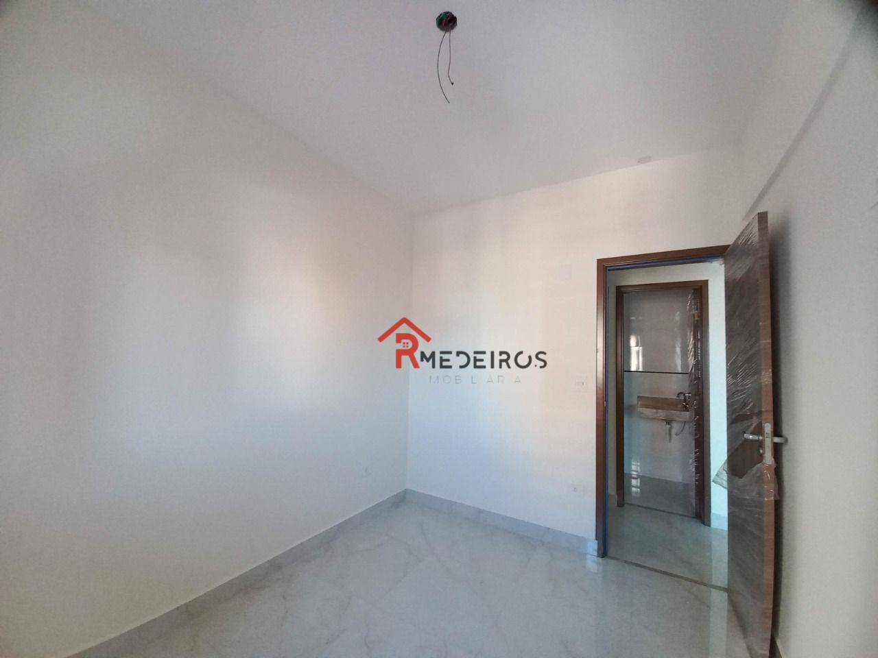 Apartamento à venda com 2 quartos, 69m² - Foto 4