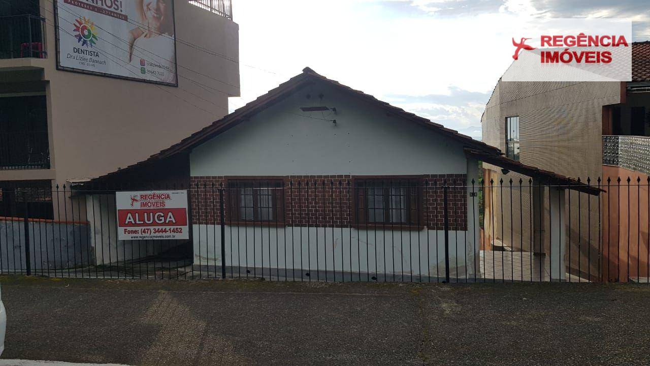 Casa à venda com 4 quartos, 150m² - Foto 2