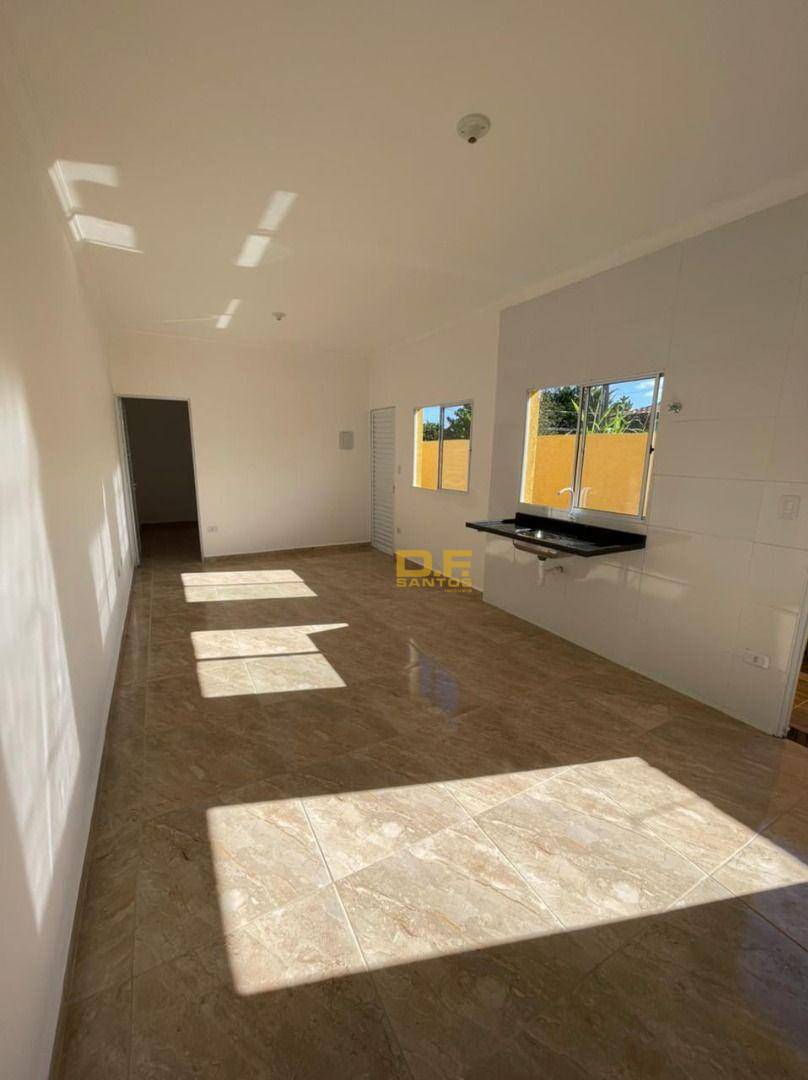 Casa à venda com 2 quartos, 50m² - Foto 7