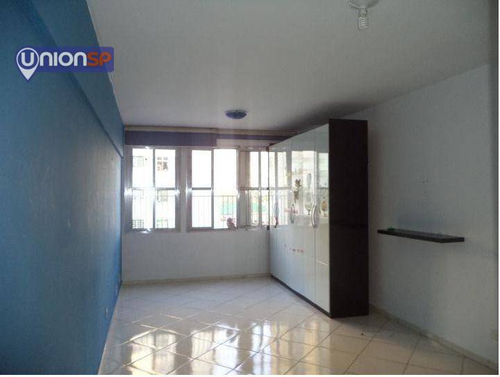 Apartamento à venda com 1 quarto, 36m² - Foto 2