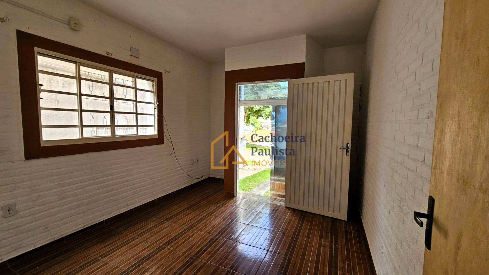 Casa de Condomínio à venda com 4 quartos, 223m² - Foto 2