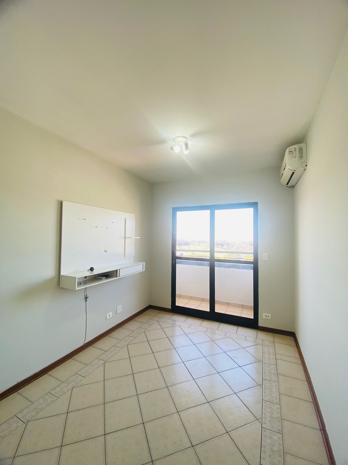 Apartamento para alugar com 2 quartos, 67m² - Foto 11