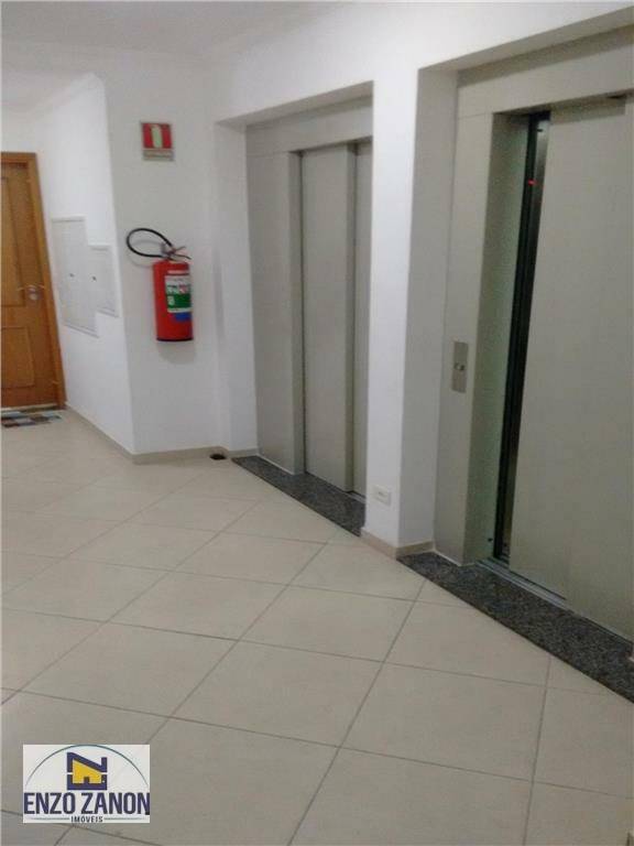 Apartamento à venda com 2 quartos, 70m² - Foto 22