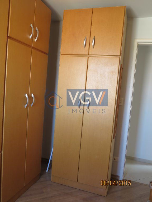 Apartamento à venda com 3 quartos, 70m² - Foto 4