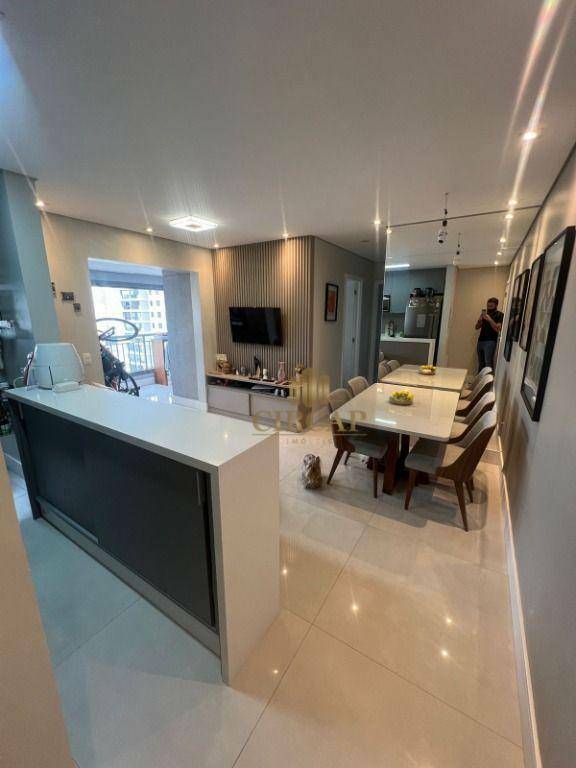 Apartamento à venda com 2 quartos, 67m² - Foto 3