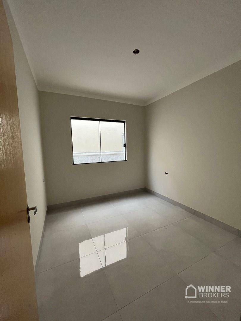 Casa à venda com 3 quartos, 99m² - Foto 14