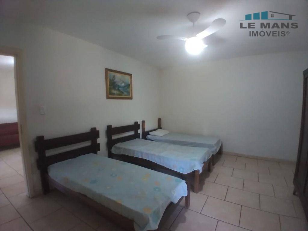 Chácara à venda com 3 quartos, 300m² - Foto 17