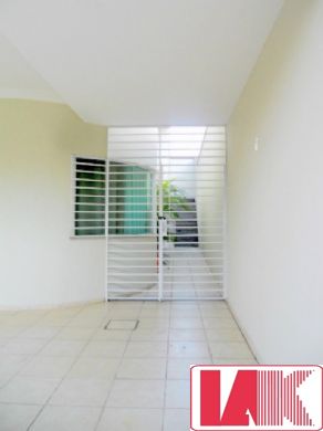 Sobrado à venda com 3 quartos, 180m² - Foto 2