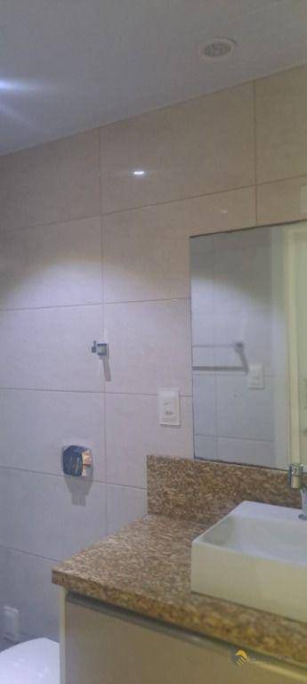 Apartamento para alugar com 2 quartos, 75m² - Foto 10