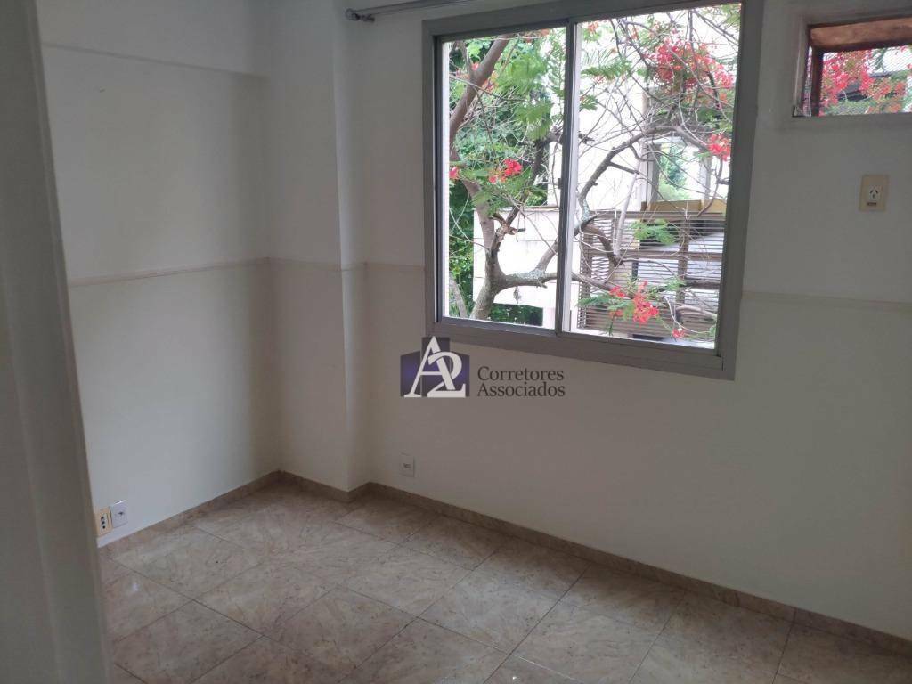 Apartamento à venda com 2 quartos, 70m² - Foto 9