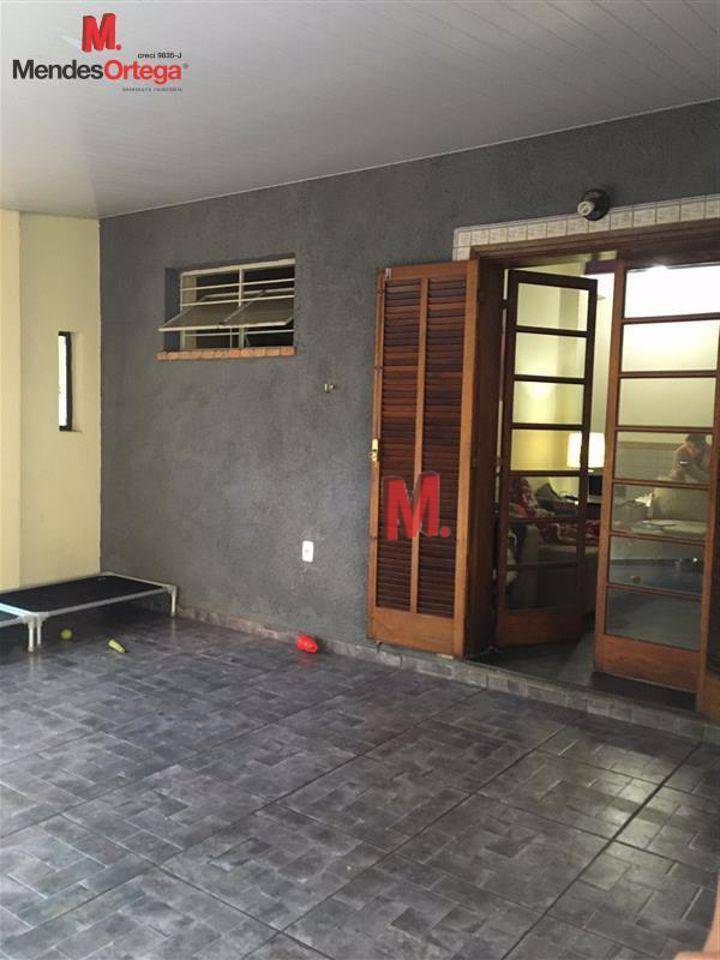 Casa à venda com 3 quartos, 230m² - Foto 4
