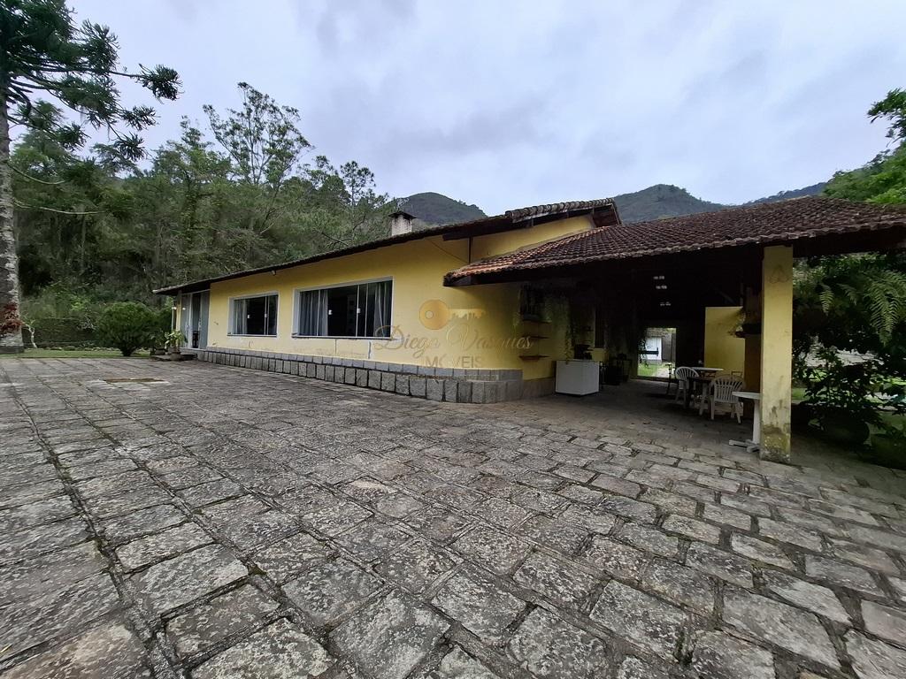 Casa à venda com 10 quartos, 5000m² - Foto 1