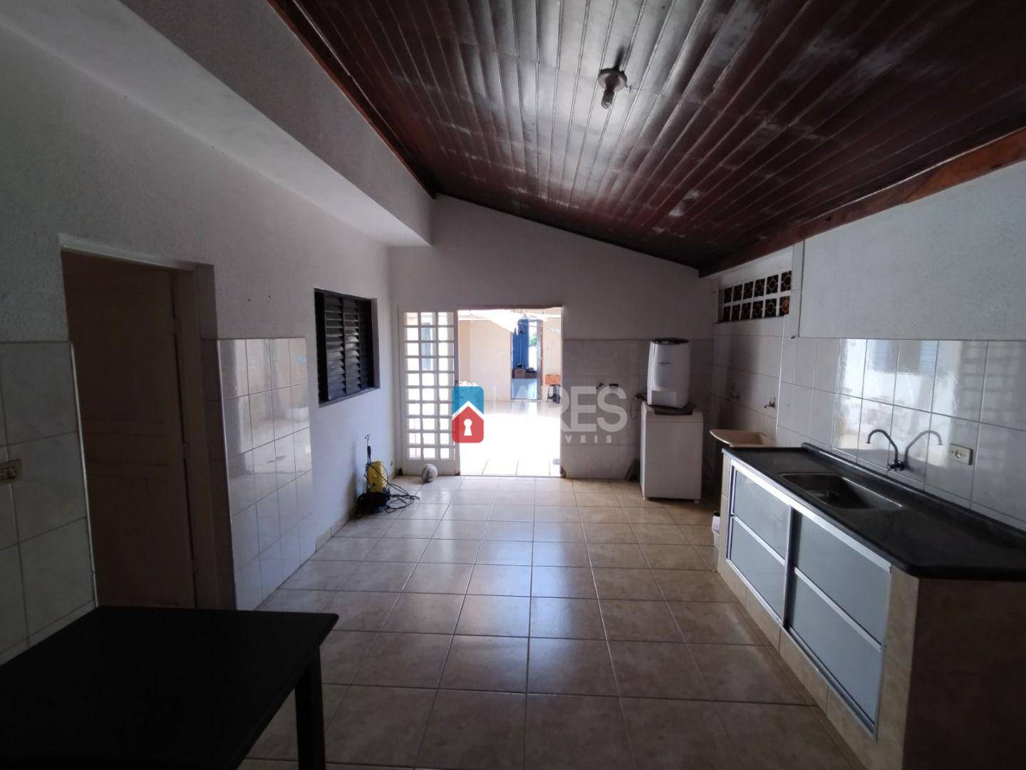 Casa à venda com 4 quartos, 300m² - Foto 16