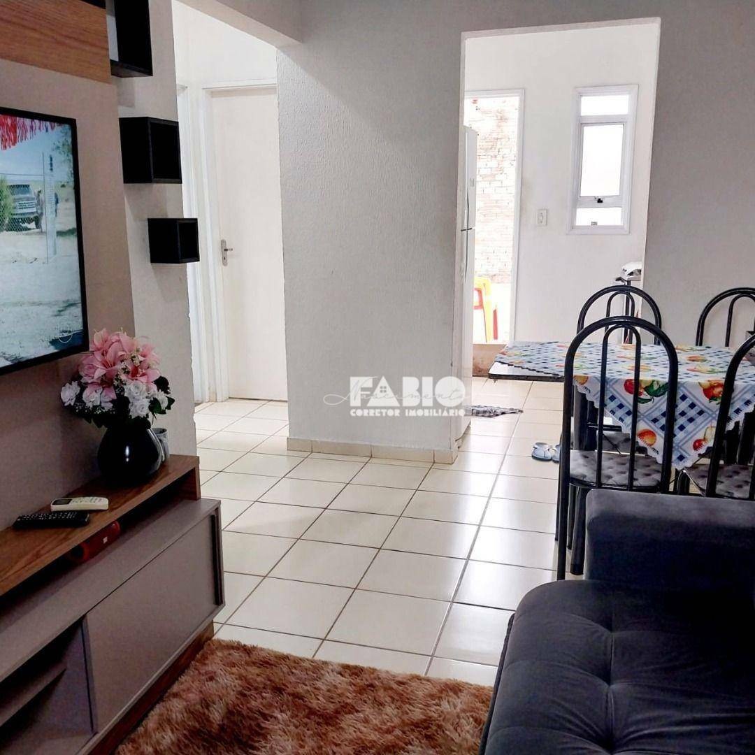 Casa à venda com 2 quartos, 45m² - Foto 6