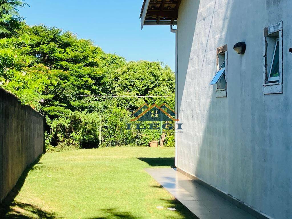 Casa de Condomínio à venda com 3 quartos, 200m² - Foto 3